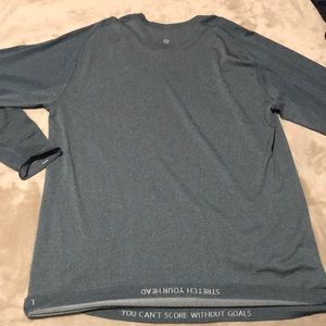 Men’s Lululemon Long Sleeve shirt